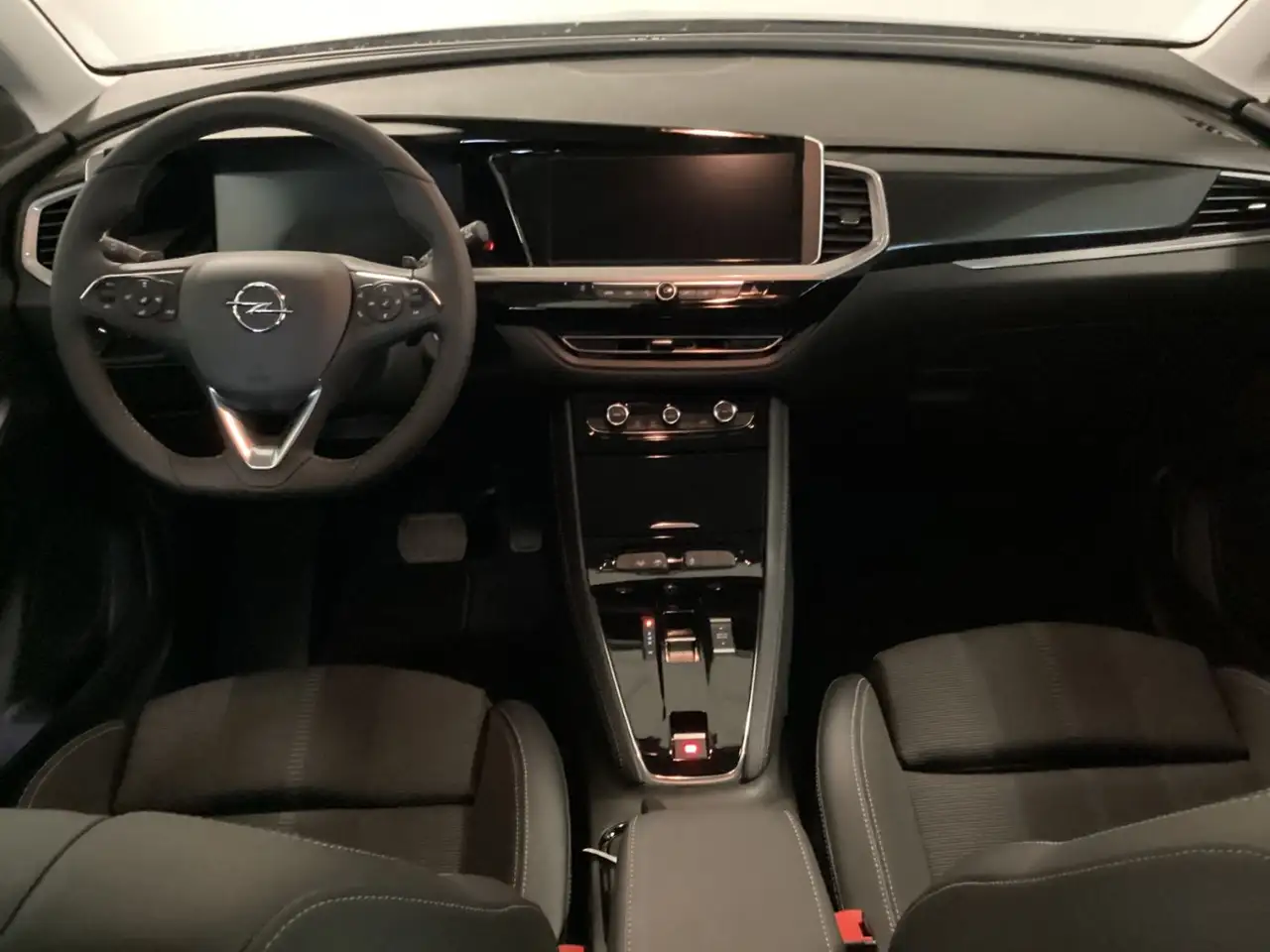 Opel Grandland 1.2 AHK,LED,Navi,Sitzheiz.,360 Kamera — Galería del vehículo 12