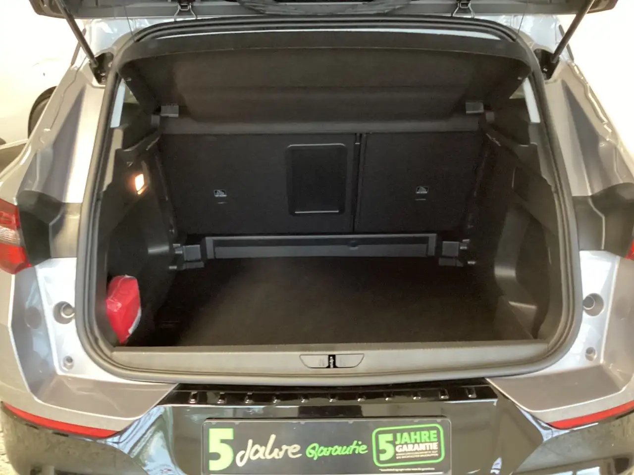 Opel Grandland 1.2 AHK,LED,Navi,Sitzheiz.,360 Kamera — Galería del vehículo 9