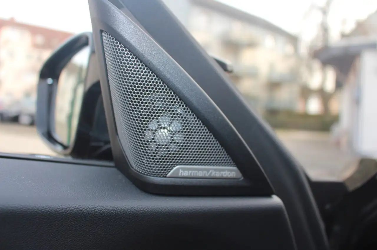 BMW M2 Coupe LCI /Carbon-Paket/Head-Up/Memory/Top — Galerie du véhicule 20