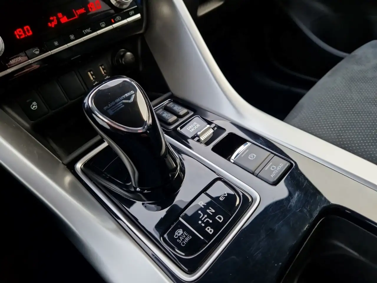 Mitsubishi Eclipse Cross Plug-In Hybrid Select AHK ACC LED Navi — Vehicle gallery 23
