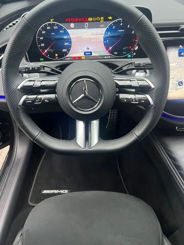 Mercedes-Benz E 200 T 9G 48V AMG-LINE MBUX KAMERA KEYLESS AHK — Galería del vehículo 24
