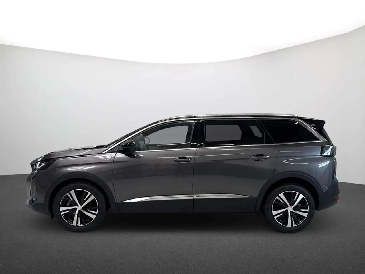 Peugeot 5008 1.2 Hybrid 136 GT — Vehicle gallery 4
