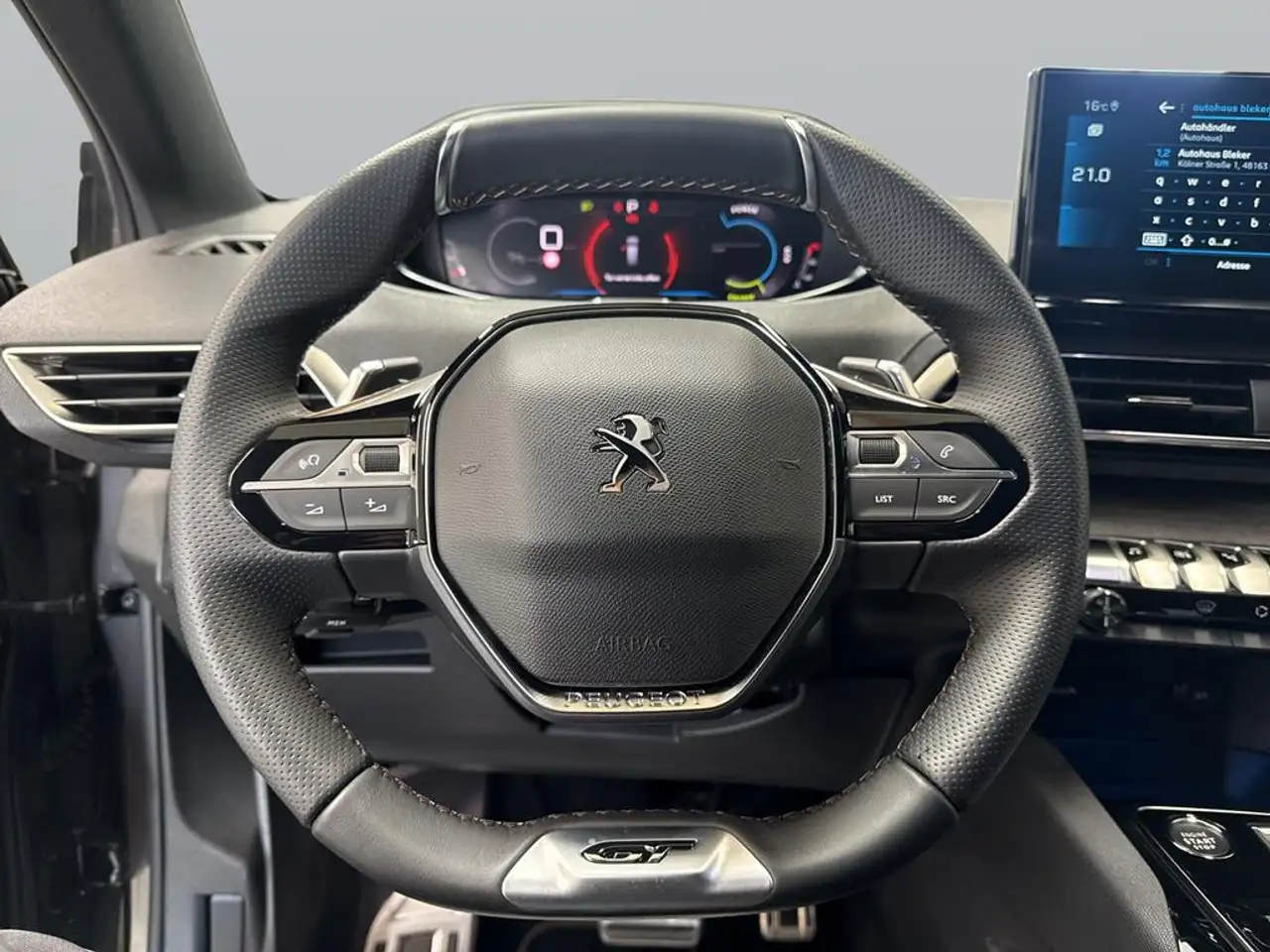 Peugeot 5008 1.2 Hybrid 136 GT — Vehicle gallery 13