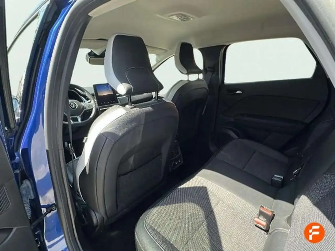 Renault Captur TCe Evolution 67kW — معرض صور السيارة 16