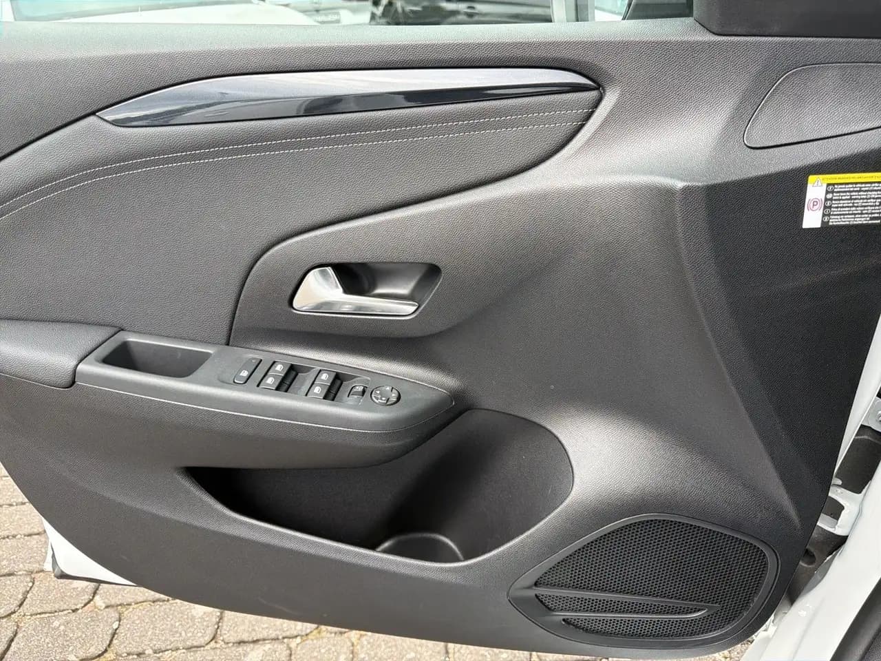 Opel Corsa F GS AT ALLWETTER/180°RFK/DAB/LHZ/SHZ/LED — Vehicle gallery 24