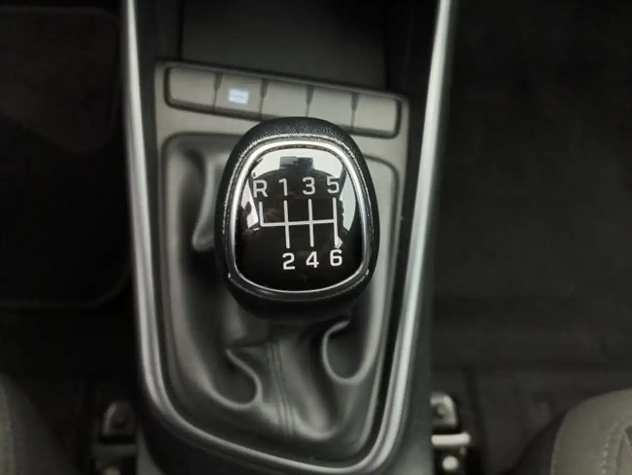 Hyundai i20 1.0 TGDI Klass 100 — Vehicle gallery 16