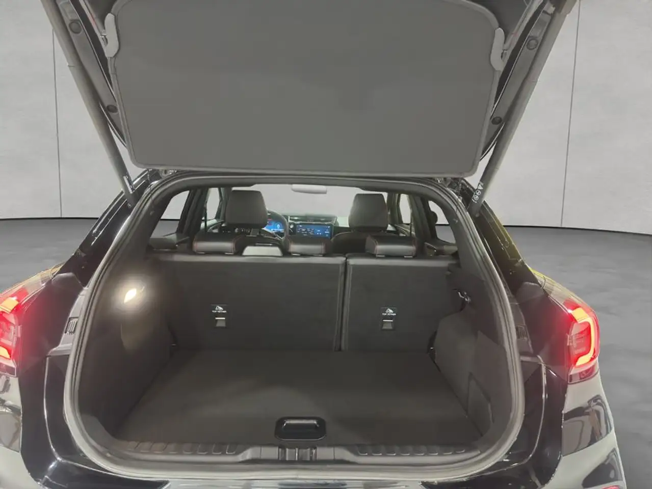 Ford Puma 1.0 Hybrid Aut. ST-LINE X *NEUES MODELL* — Galerie du véhicule 5