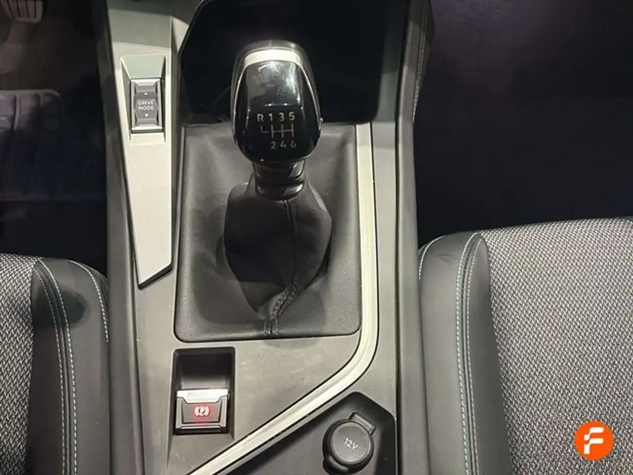 Peugeot 308 1.2 PureTech S&S Allure 130 — معرض صور السيارة 13