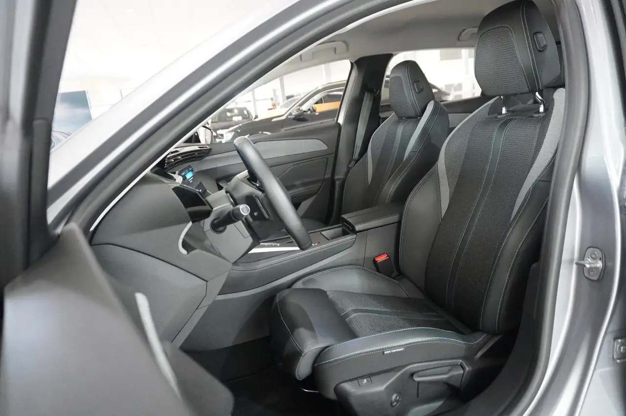 Peugeot 308 LIM 1.2T ALLURE 8-EAT NAVI/LED/KAMERA/SPORT — معرض صور السيارة 17