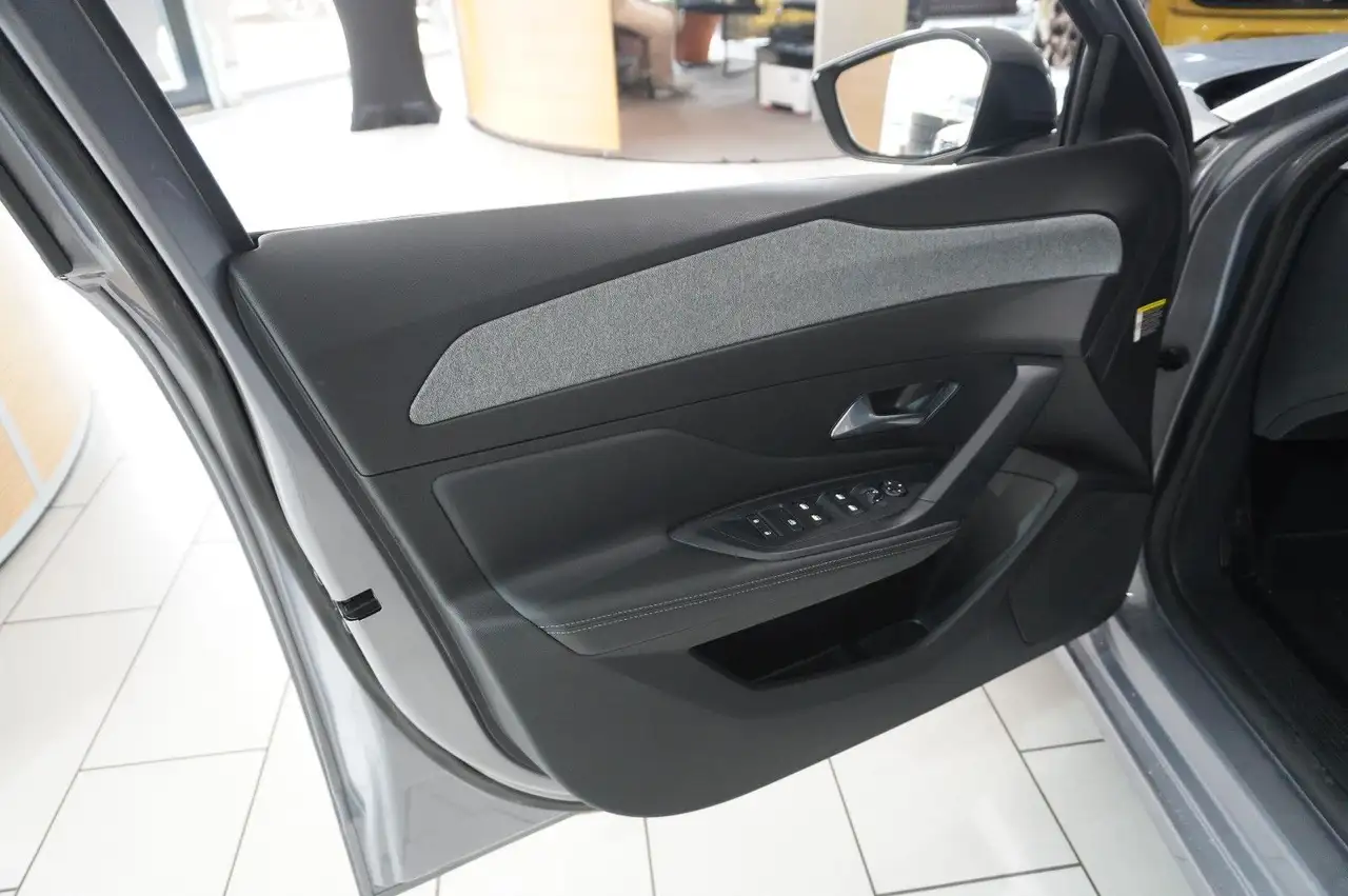 Peugeot 308 LIM 1.2T ALLURE 8-EAT NAVI/LED/KAMERA/SPORT — معرض صور السيارة 16