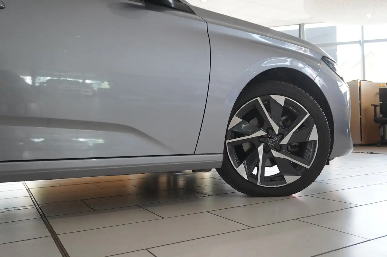 Peugeot 308 LIM 1.2T ALLURE 8-EAT NAVI/LED/KAMERA/SPORT — معرض صور السيارة 8