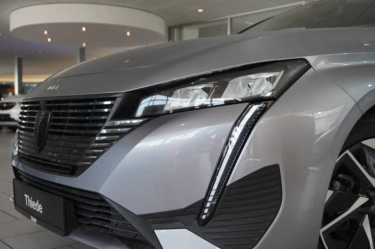 Peugeot 308 LIM 1.2T ALLURE 8-EAT NAVI/LED/KAMERA/SPORT — معرض صور السيارة 5