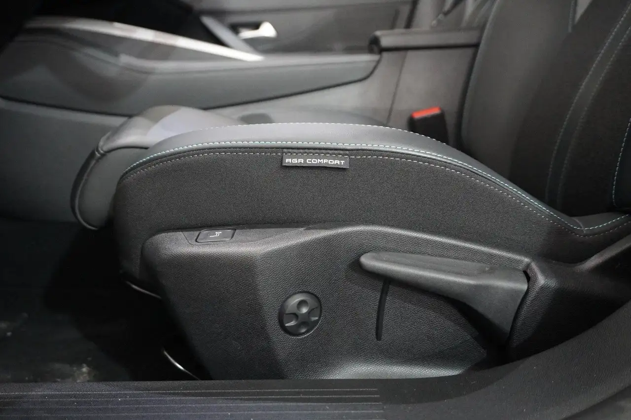Peugeot 308 LIM 1.2T ALLURE 8-EAT NAVI/LED/KAMERA/SPORT — معرض صور السيارة 15