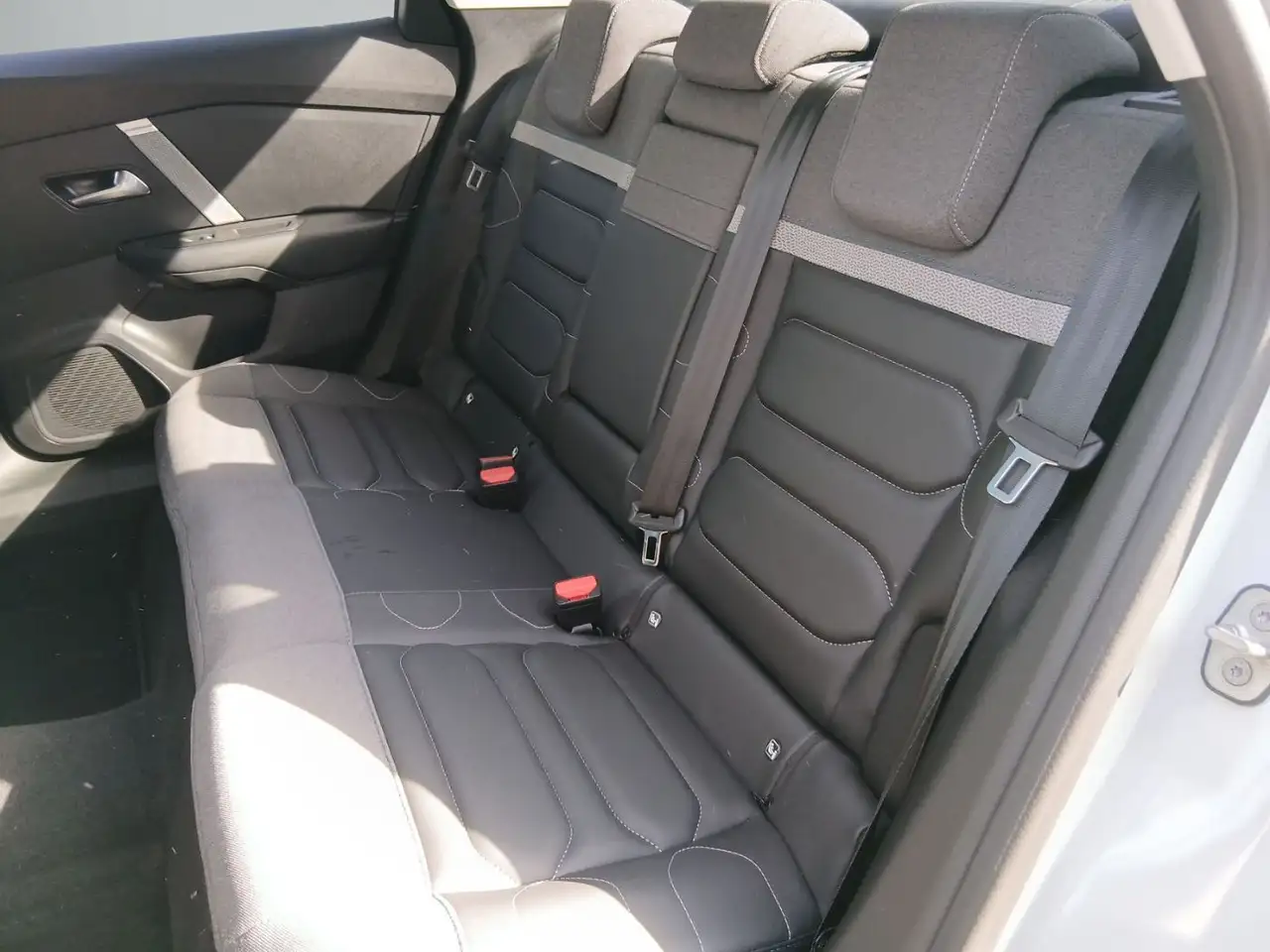 Citroen C4 X 1.2 PureTech 130 MAX ACC+LED+Navi+SHZ — معرض صور السيارة 10