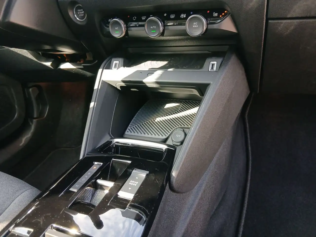 Citroen C4 X 1.2 PureTech 130 MAX ACC+LED+Navi+SHZ — معرض صور السيارة 17