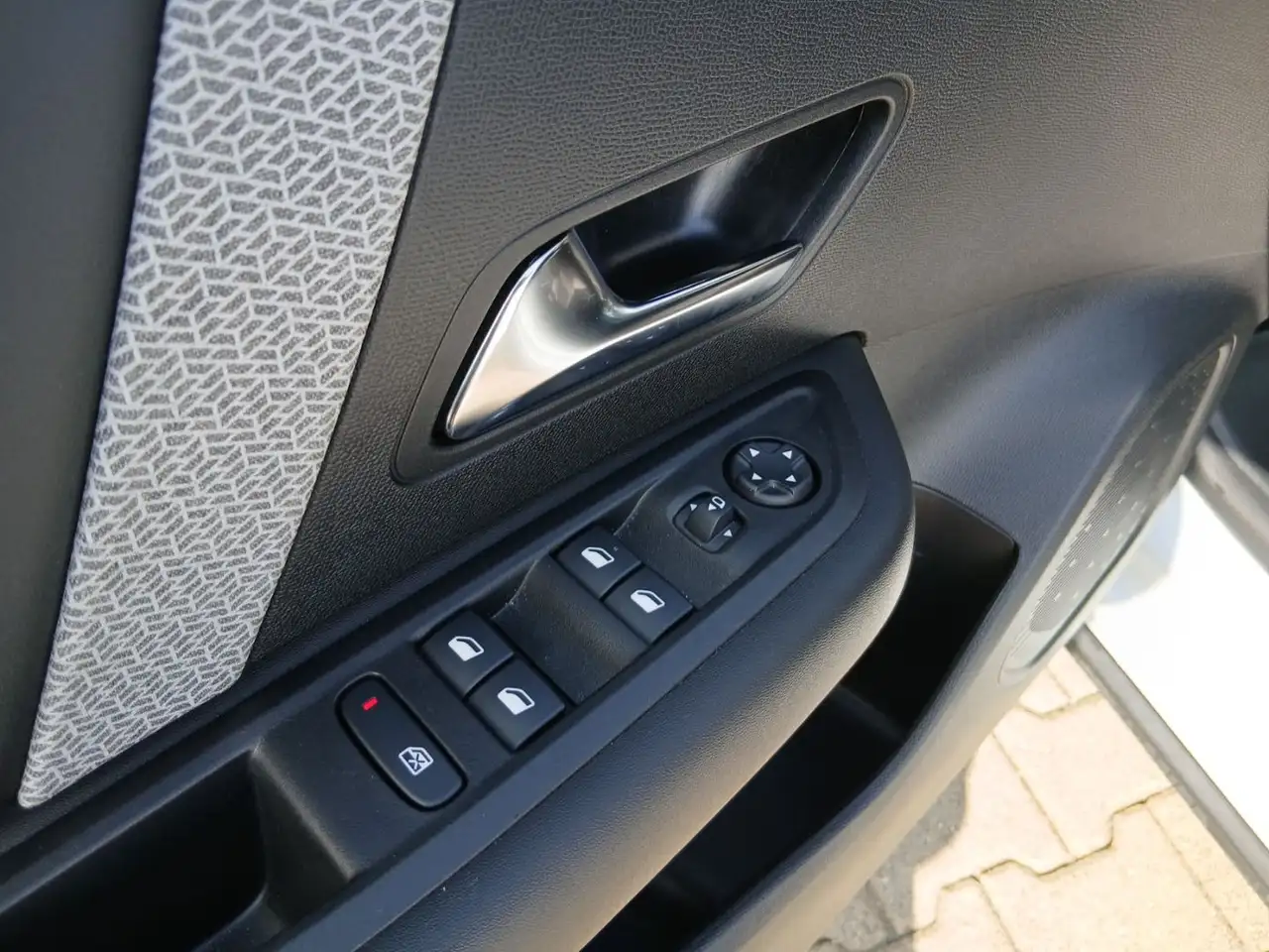 Citroen C4 X 1.2 PureTech 130 MAX ACC+LED+Navi+SHZ — معرض صور السيارة 20
