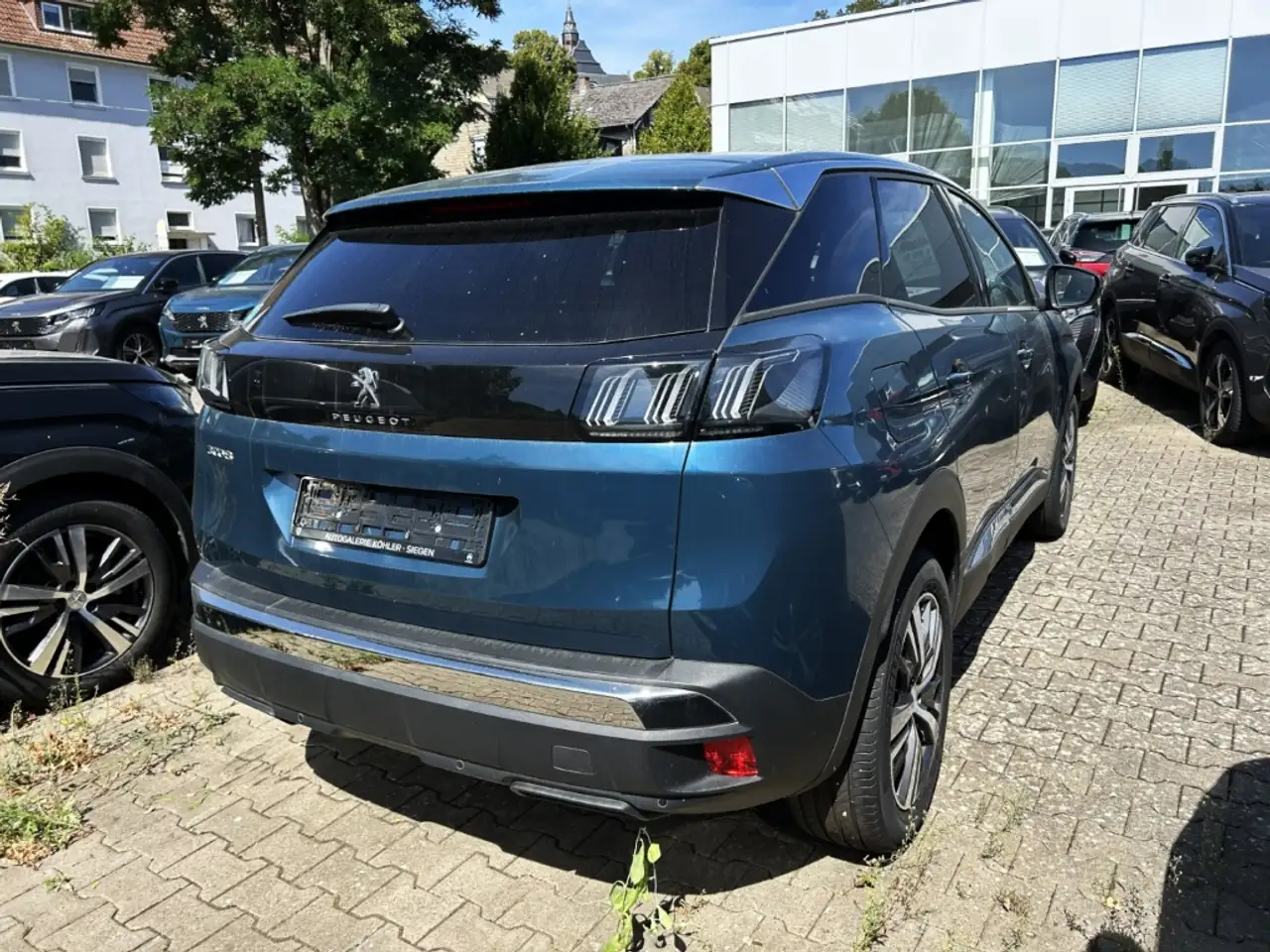 Peugeot 3008 Allure Pack Navi Digitales Cockpit LED Apple CarPl — Vehicle gallery 6
