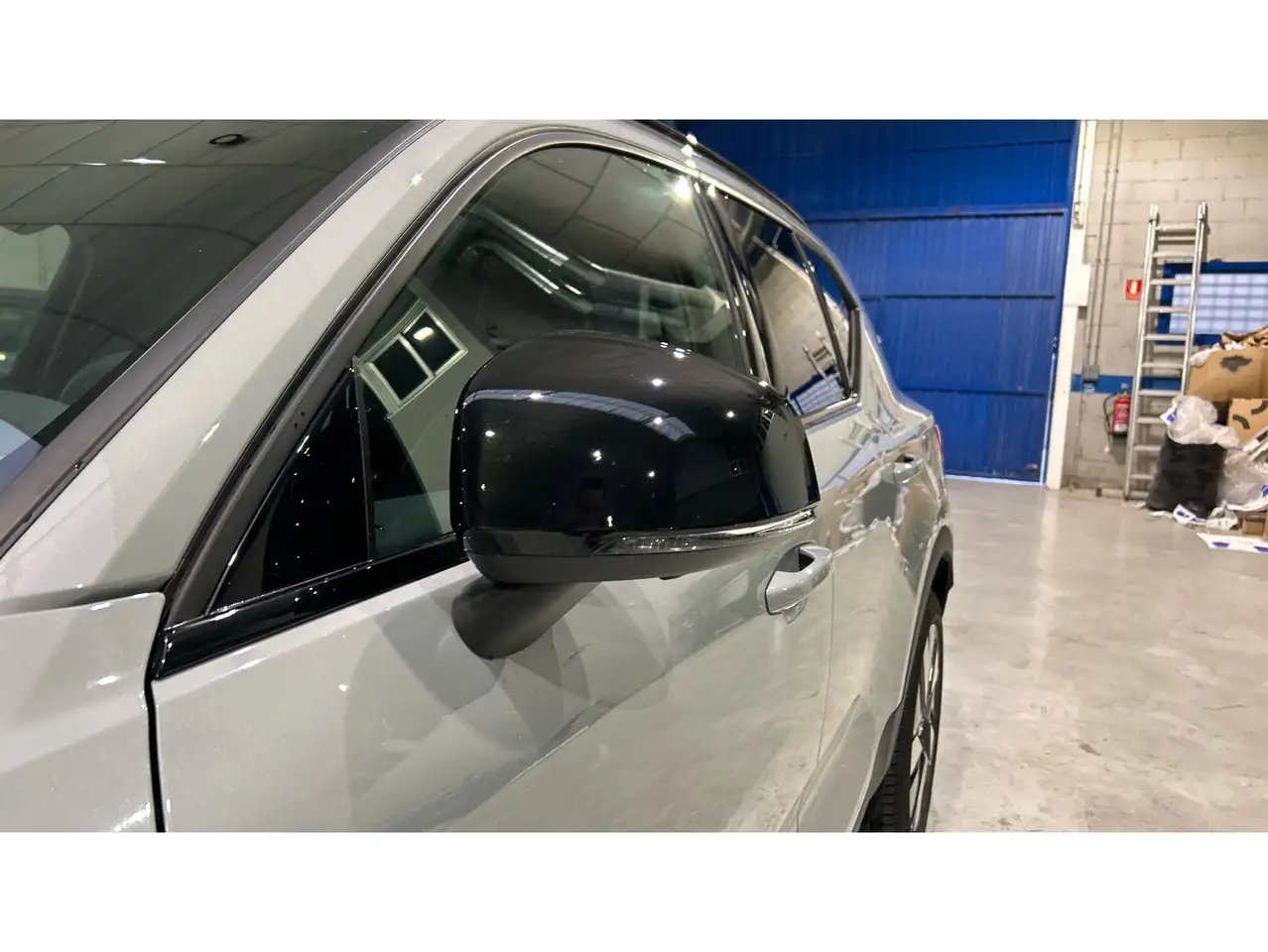 Volvo EX40 Recharge Single Plus Aut. — معرض صور السيارة 38