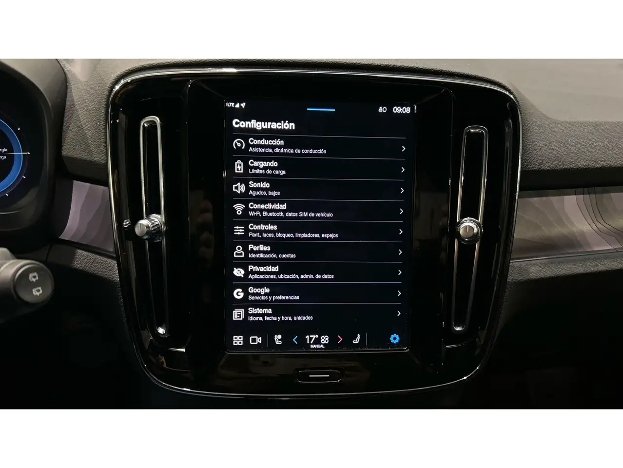 Volvo EX40 Recharge Single Plus Aut. — معرض صور السيارة 16