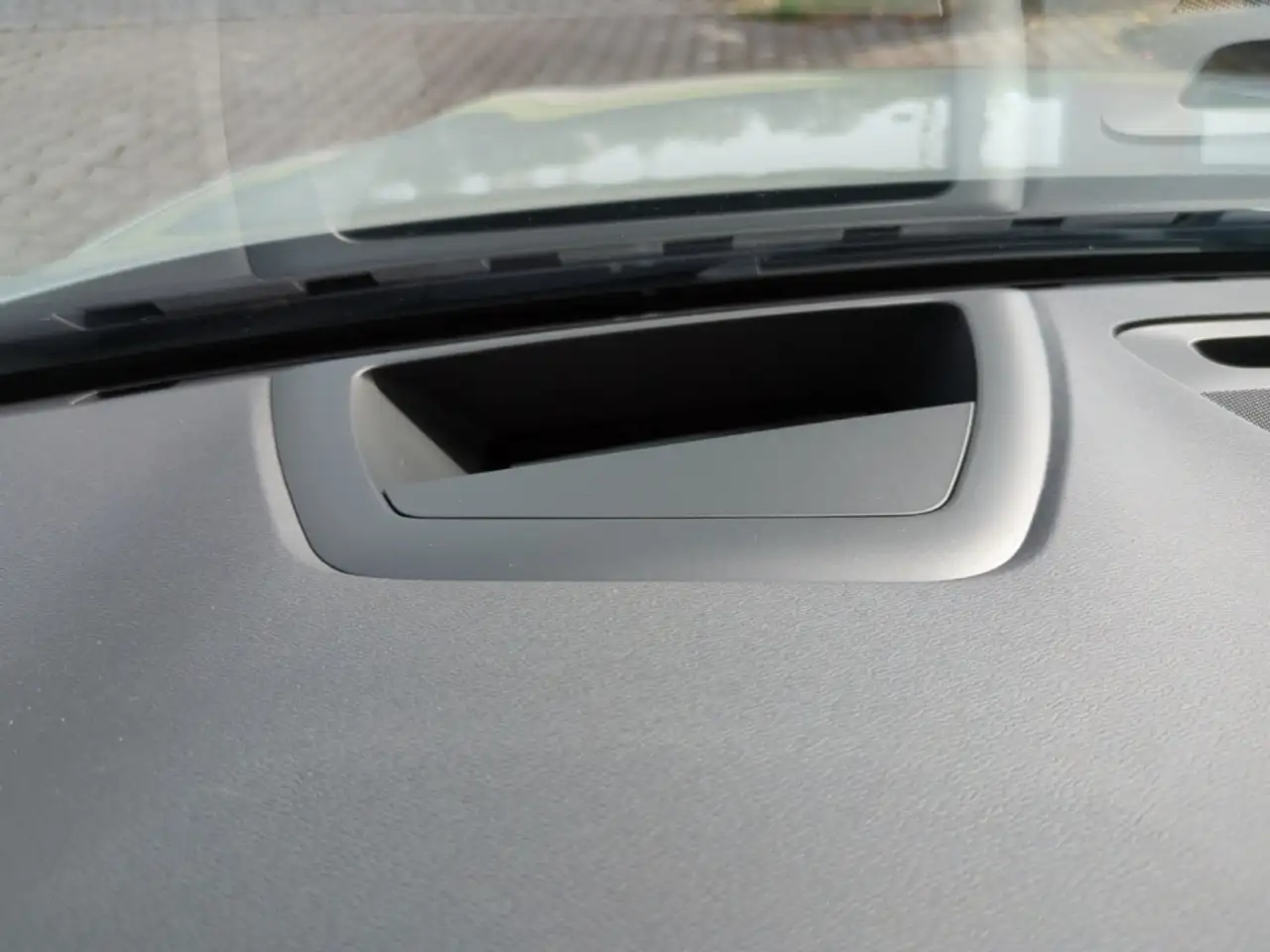 Volvo V60 T8 AWD Plus Dark Recharge HUD Leder Navi StandHZG — Galerie du véhicule 24
