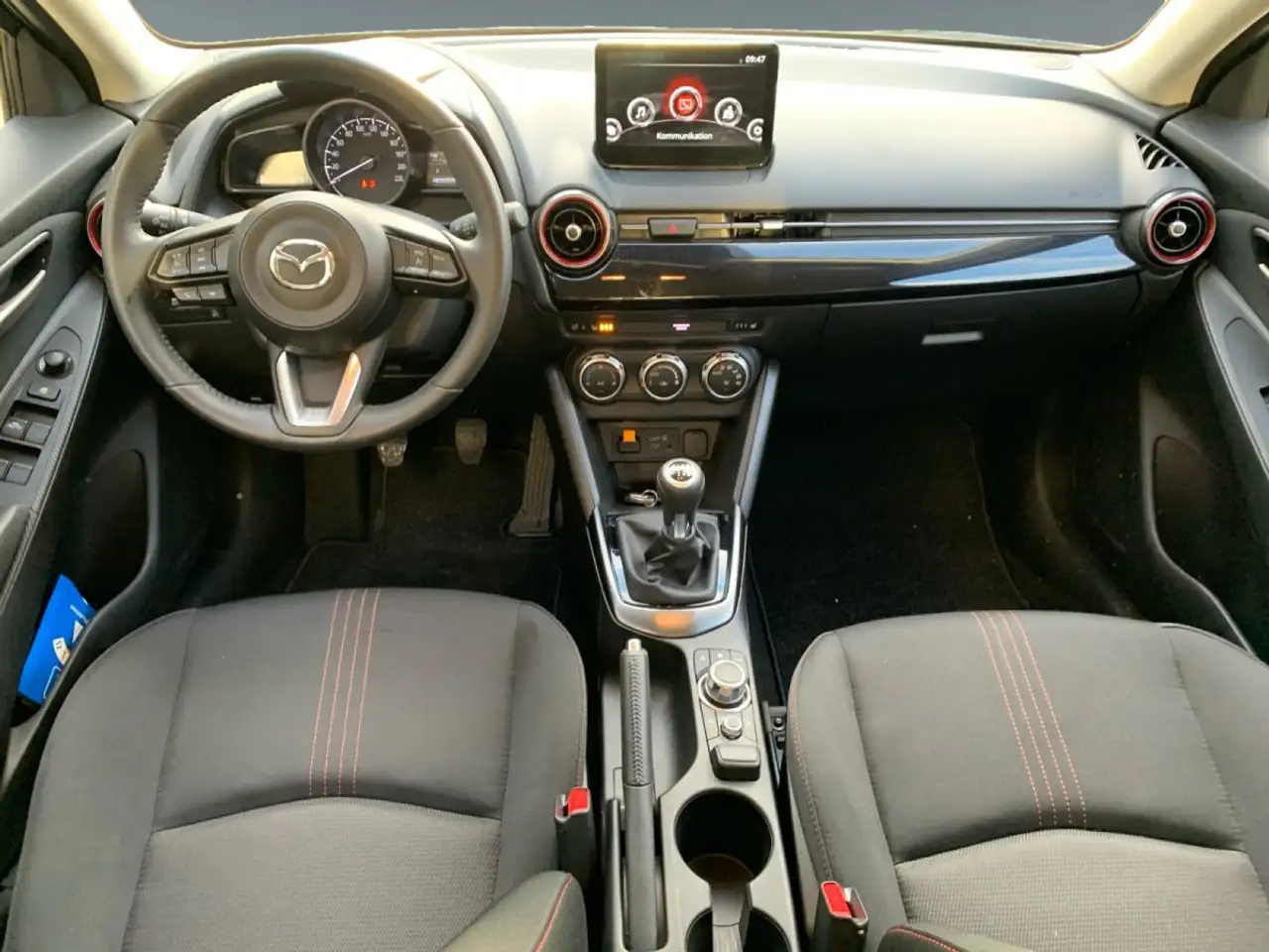 Mazda 2 2 1.5 SKYACTIV-G 90 M-Hybrid Homura — Galerie du véhicule 18