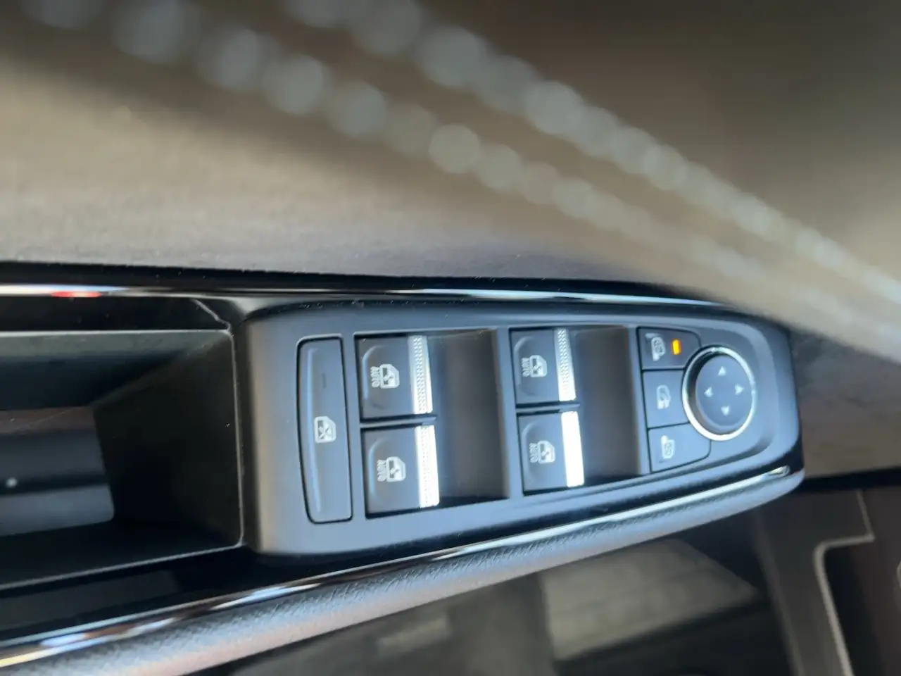 Renault Austral 1.2 E-TECH 200 Techno BT — معرض صور السيارة 17