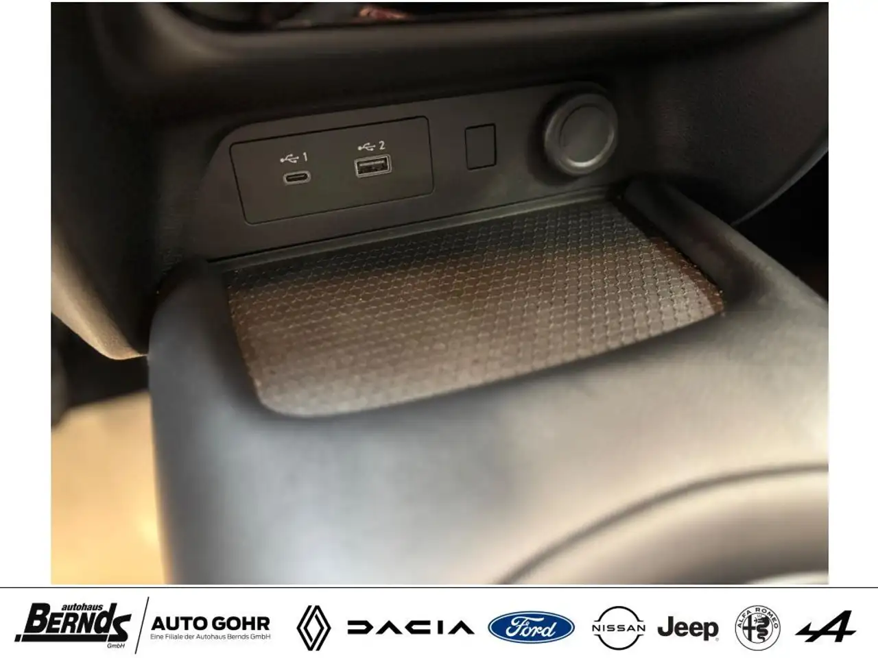 Nissan Juke 1.0 DIG-T Acenta Connect Navi KomfortP. LED uvm — Galería del vehículo 18