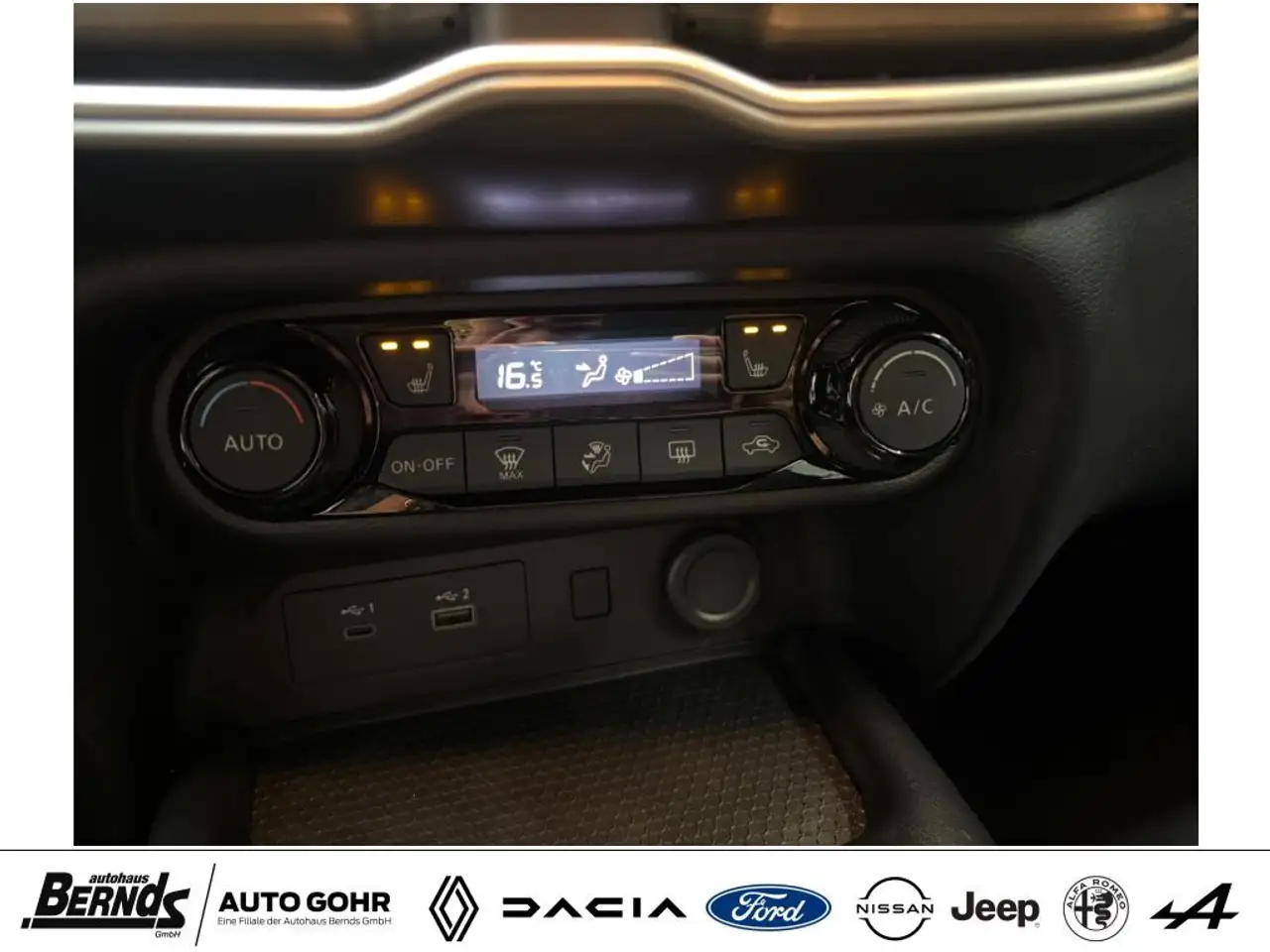 Nissan Juke 1.0 DIG-T Acenta Connect Navi KomfortP. LED uvm — Galería del vehículo 17
