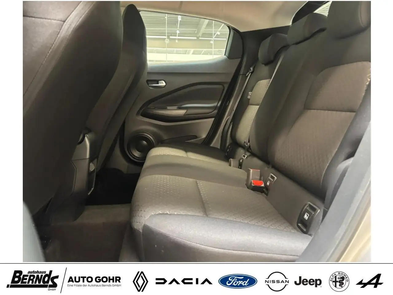 Nissan Juke 1.0 DIG-T Acenta Connect Navi KomfortP. LED uvm — Galería del vehículo 9