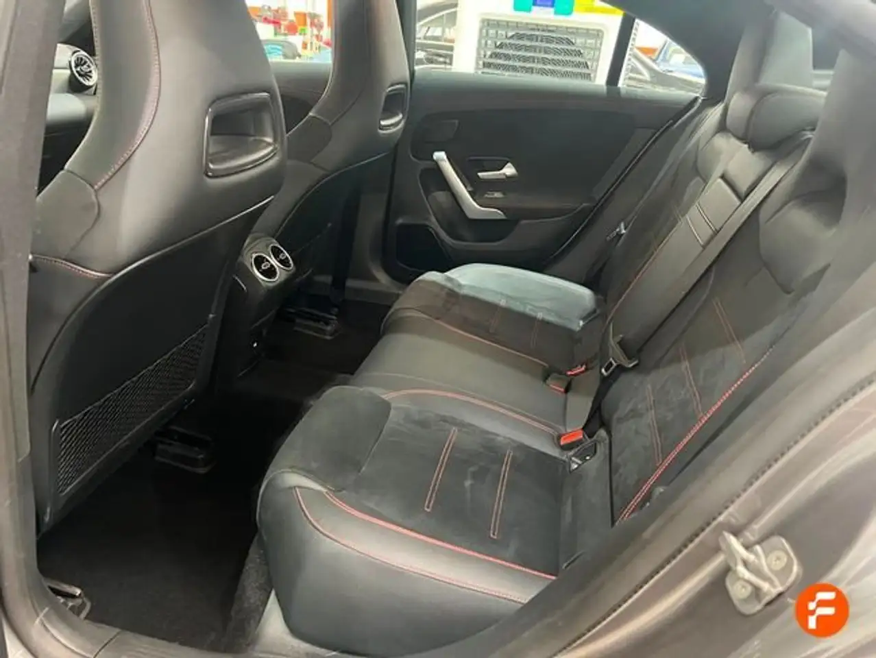 Mercedes-Benz CLA 200 — Galerie du véhicule 21