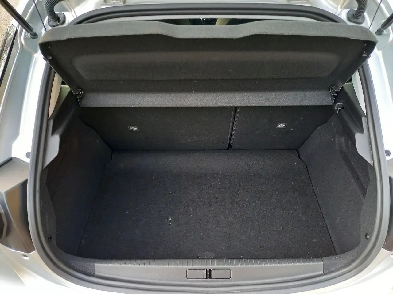 Opel Corsa 1.2 MT5 Kamera Sitz- + Lkrdhzg — معرض صور السيارة 4