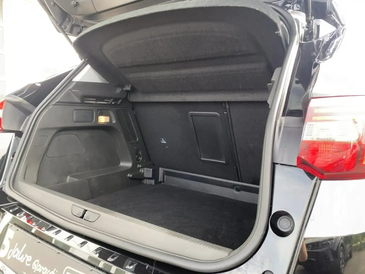 Opel Grandland 1.2 Enjoy StylePaket/LED/PDC/Kamera — Galería del vehículo 9