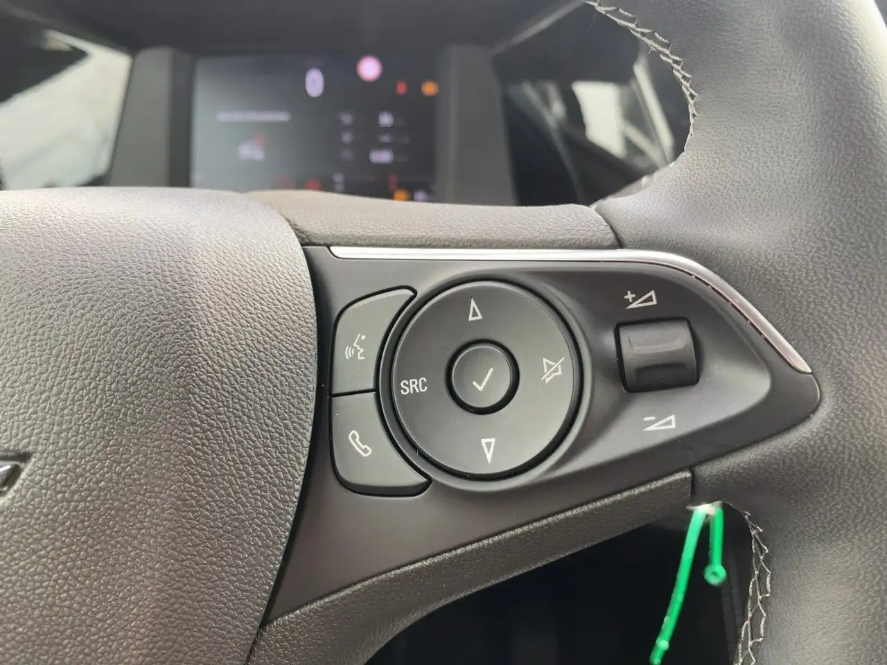 Opel Grandland 1.2 Enjoy StylePaket/LED/PDC/Kamera — Galería del vehículo 21