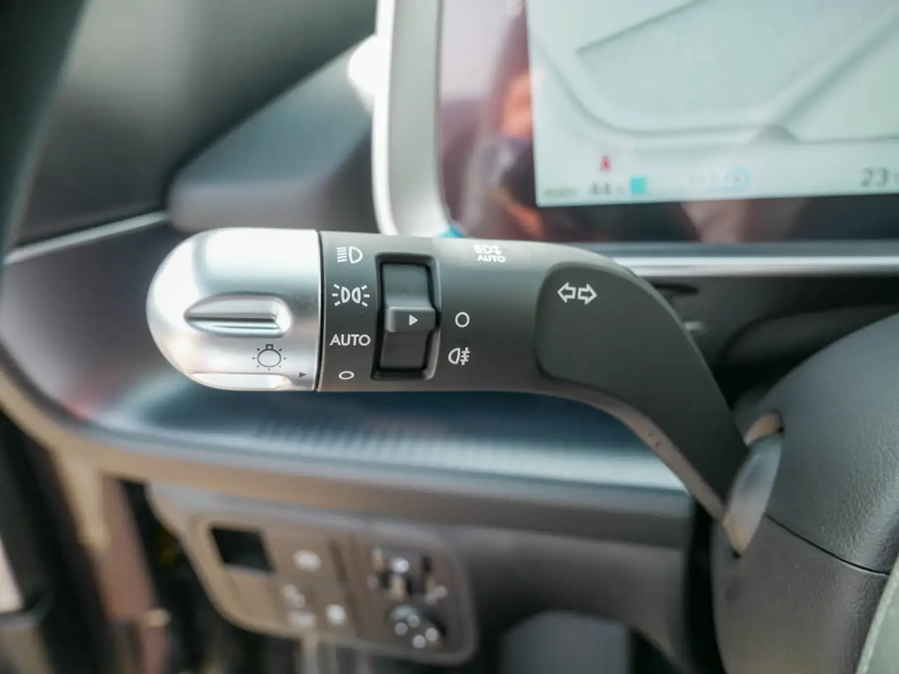 Hyundai IONIQ 6 First Ed. Elektro 4WD 77,4kWh *325 PS*LED*NAVI* — Vehicle gallery 27
