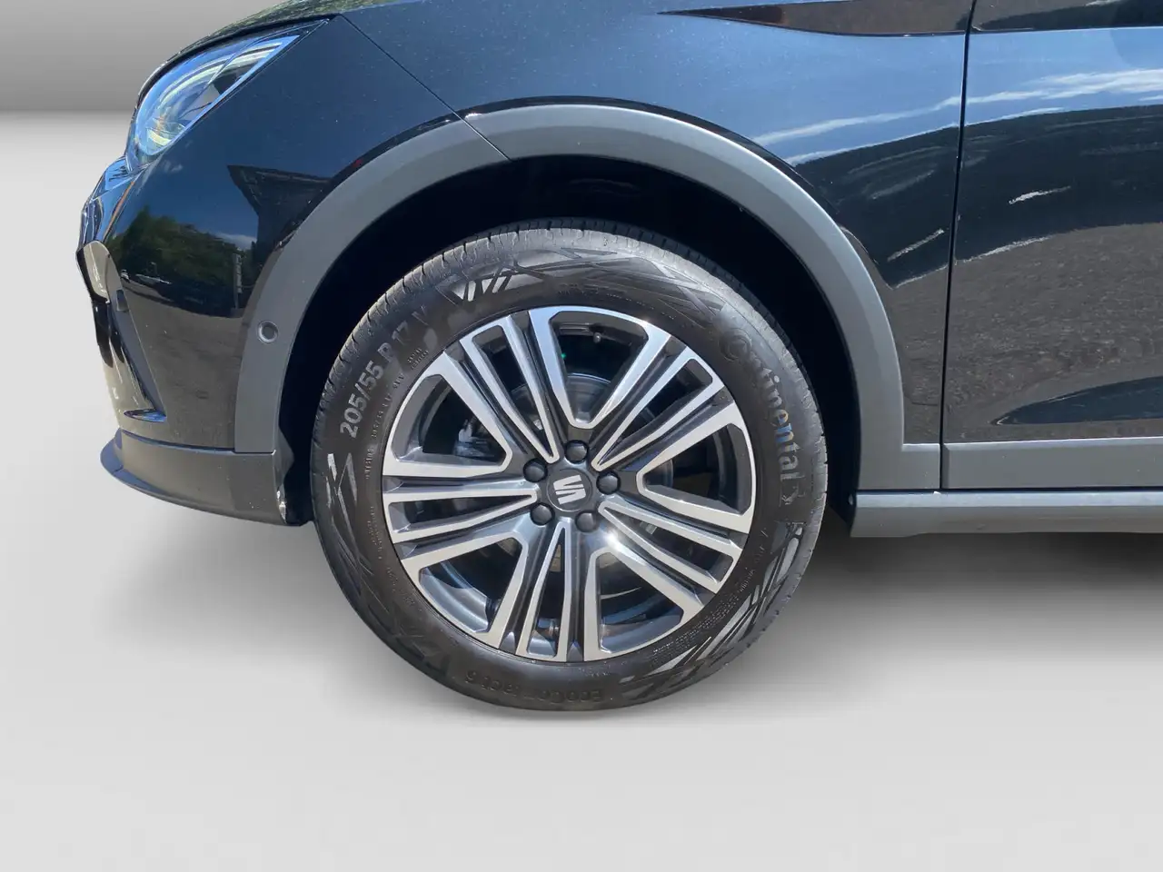 SEAT Arona 1.0TSI DSG Style LED ACC AHK PDC DAB — معرض صور السيارة 5