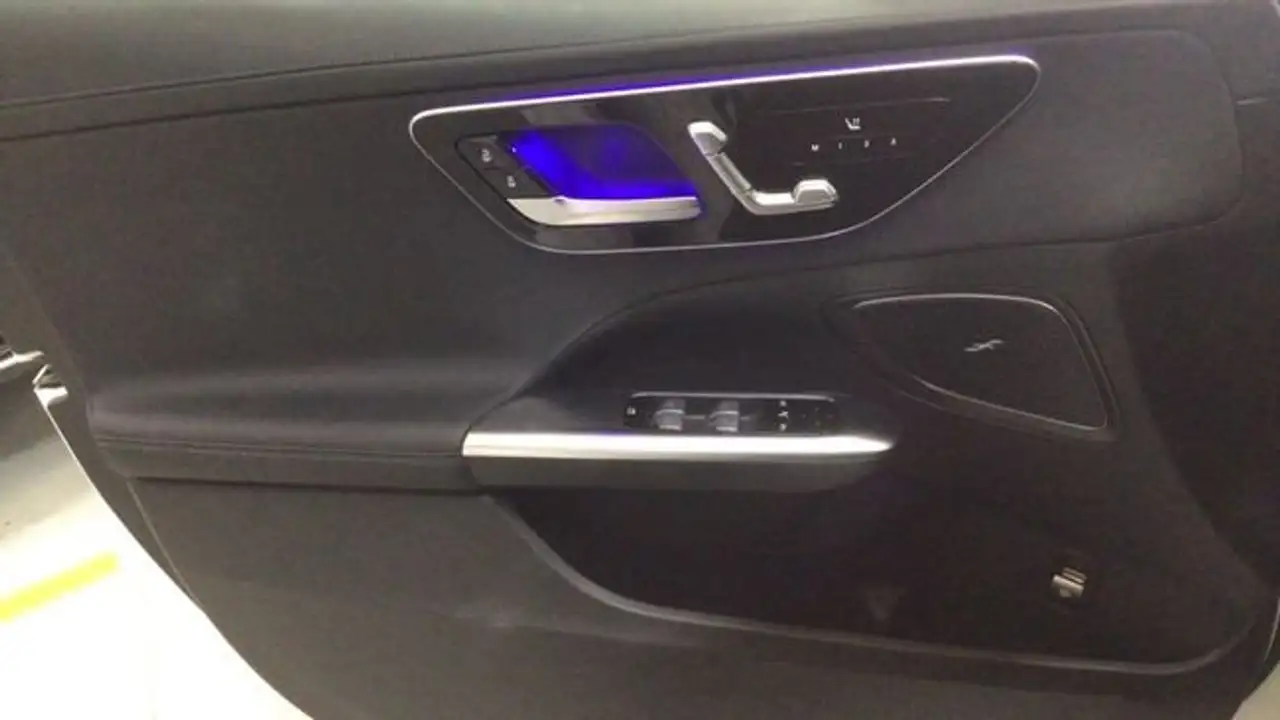 Mercedes-Benz C 300 d e Berlina — Galería del vehículo 23