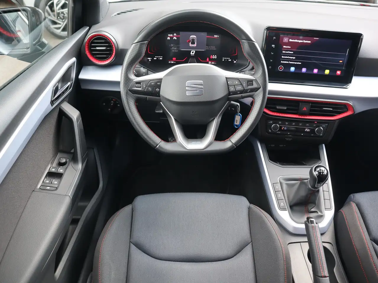 SEAT Arona 1.0 TSI FR LED Navi FullLink Sitzheizung — Vehicle gallery 12