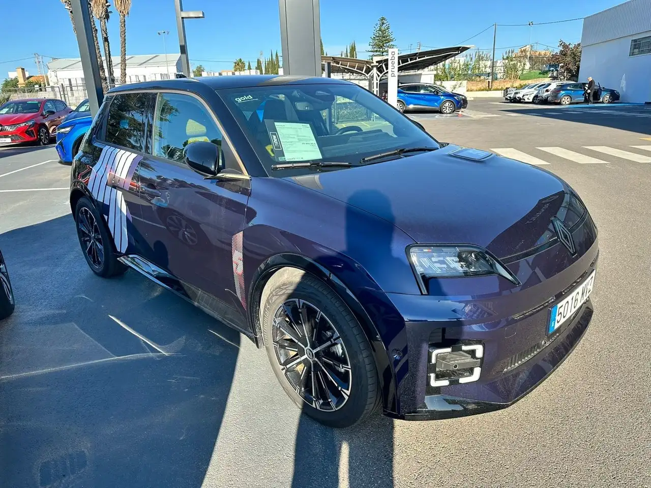 Renault Megane E-Tech 5 Iconic cinq autonomía confort 110 kW — معرض صور السيارة 6