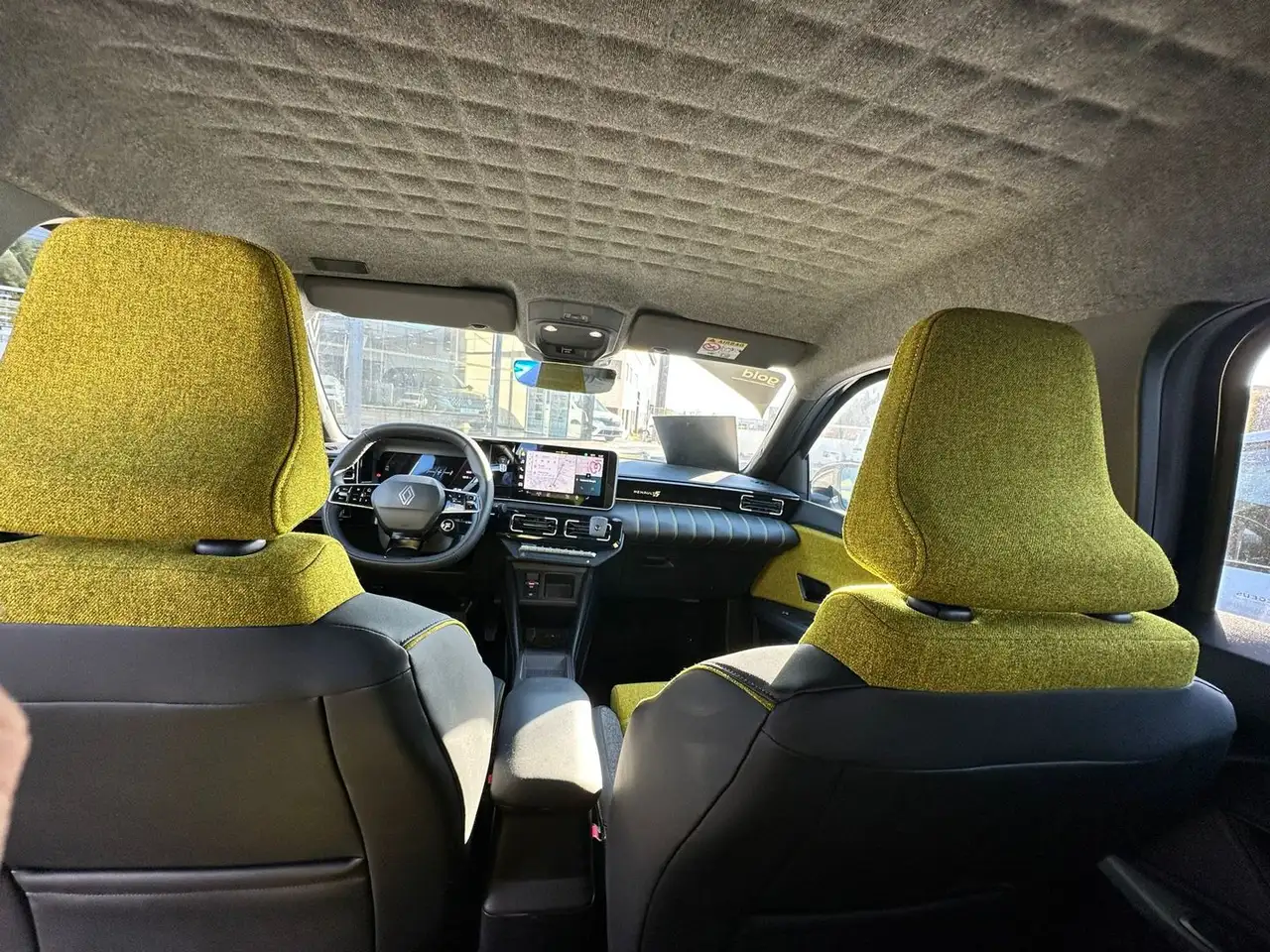 Renault Megane E-Tech 5 Iconic cinq autonomía confort 110 kW — معرض صور السيارة 8