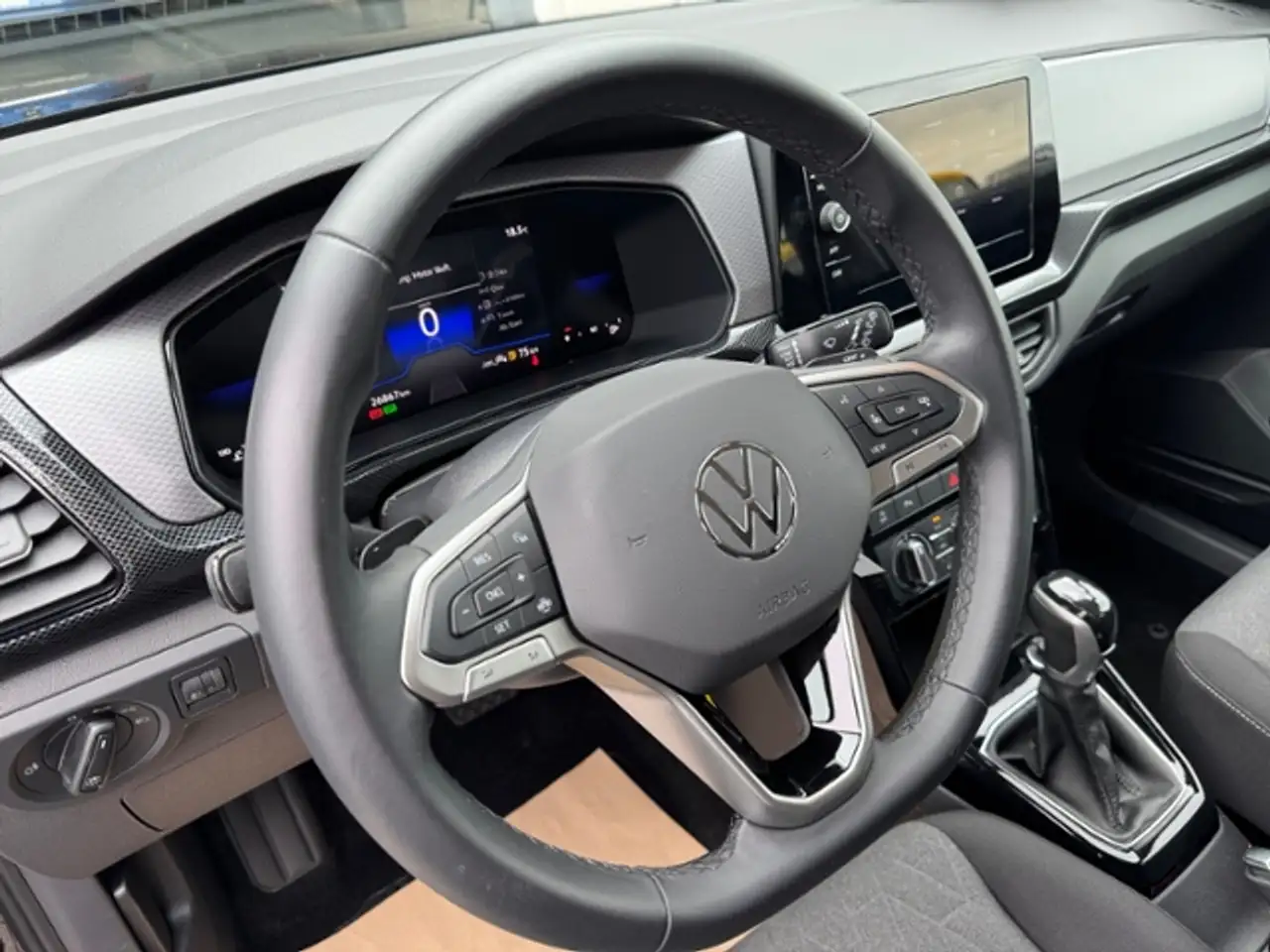 Volkswagen T-Cross Life 1.0 l TSI 116 PS 7-Gang-DSG — Galería del vehículo 15