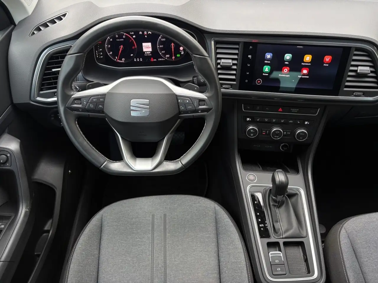 SEAT Ateca 1.5 TSI LED/AHK/KAM/ASSIST/ACC/KESSY/BEATS — معرض صور السيارة 11