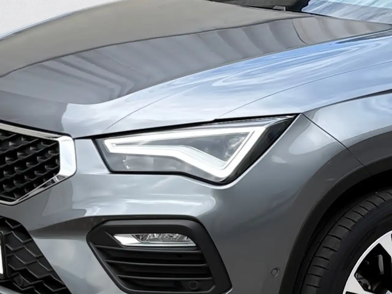 SEAT Ateca 1.5 TSI LED/AHK/KAM/ASSIST/ACC/KESSY/BEATS — معرض صور السيارة 17