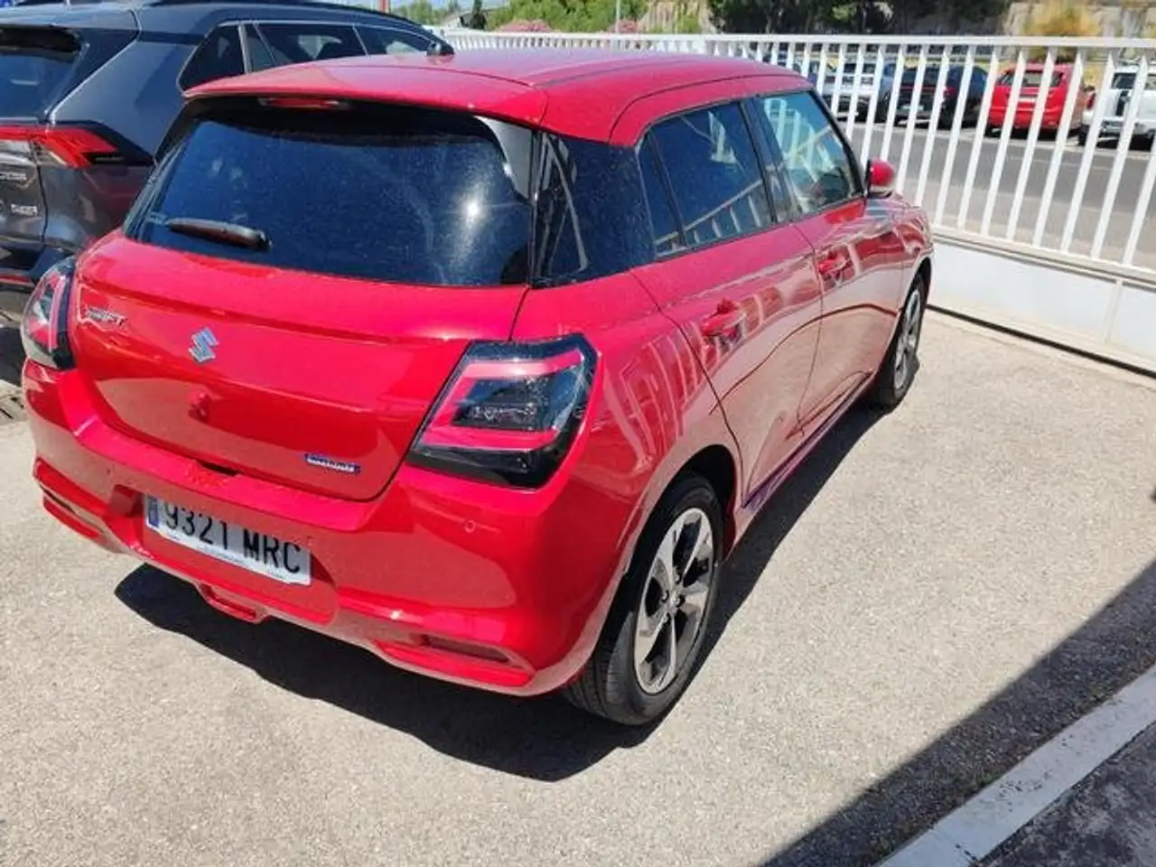 Suzuki Swift 1.2 Mild Hybrid GLX CVT — معرض صور السيارة 2