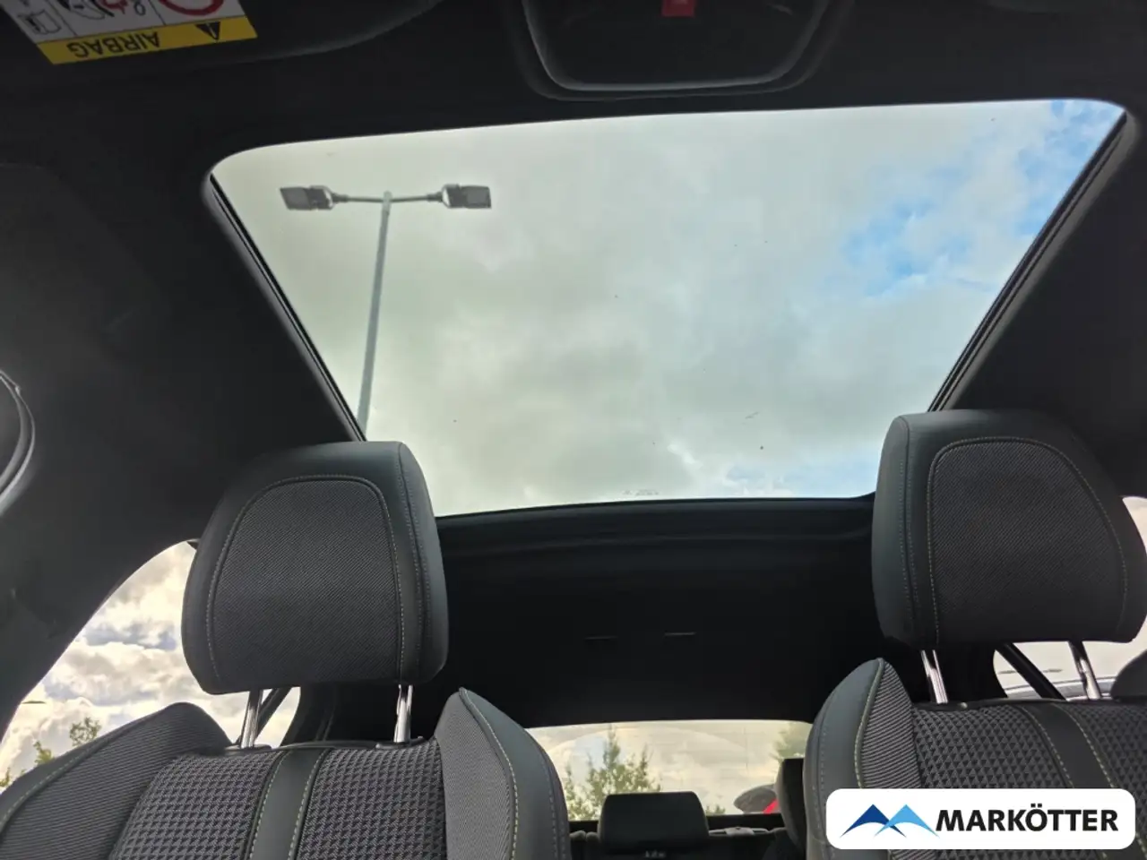 Peugeot 208 e- GT ACC/BLIS/CAM/KLIMA/NAVI/SHZ/PANO/WP — Galería del vehículo 5