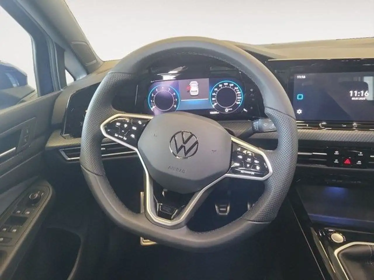Volkswagen Golf VIII 1.5 TSI R-Line *LED*AHK*Navi*ACC*+3J. — معرض صور السيارة 11