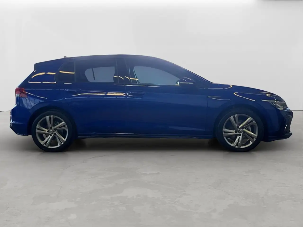 Volkswagen Golf VIII 1.5 TSI R-Line *LED*AHK*Navi*ACC*+3J. — معرض صور السيارة 7