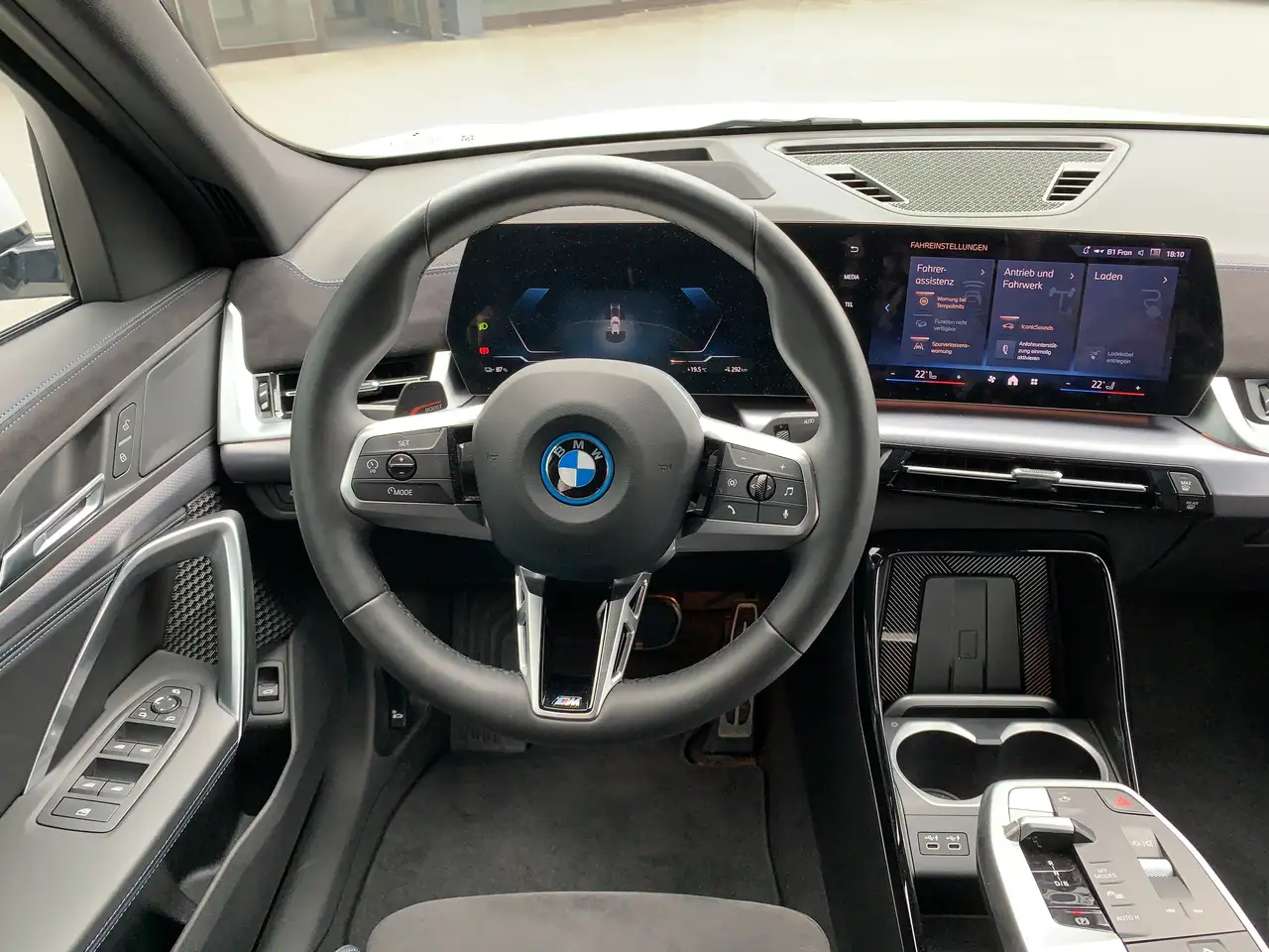 BMW iX2 30 xDrive M Sport — Galerie du véhicule 17