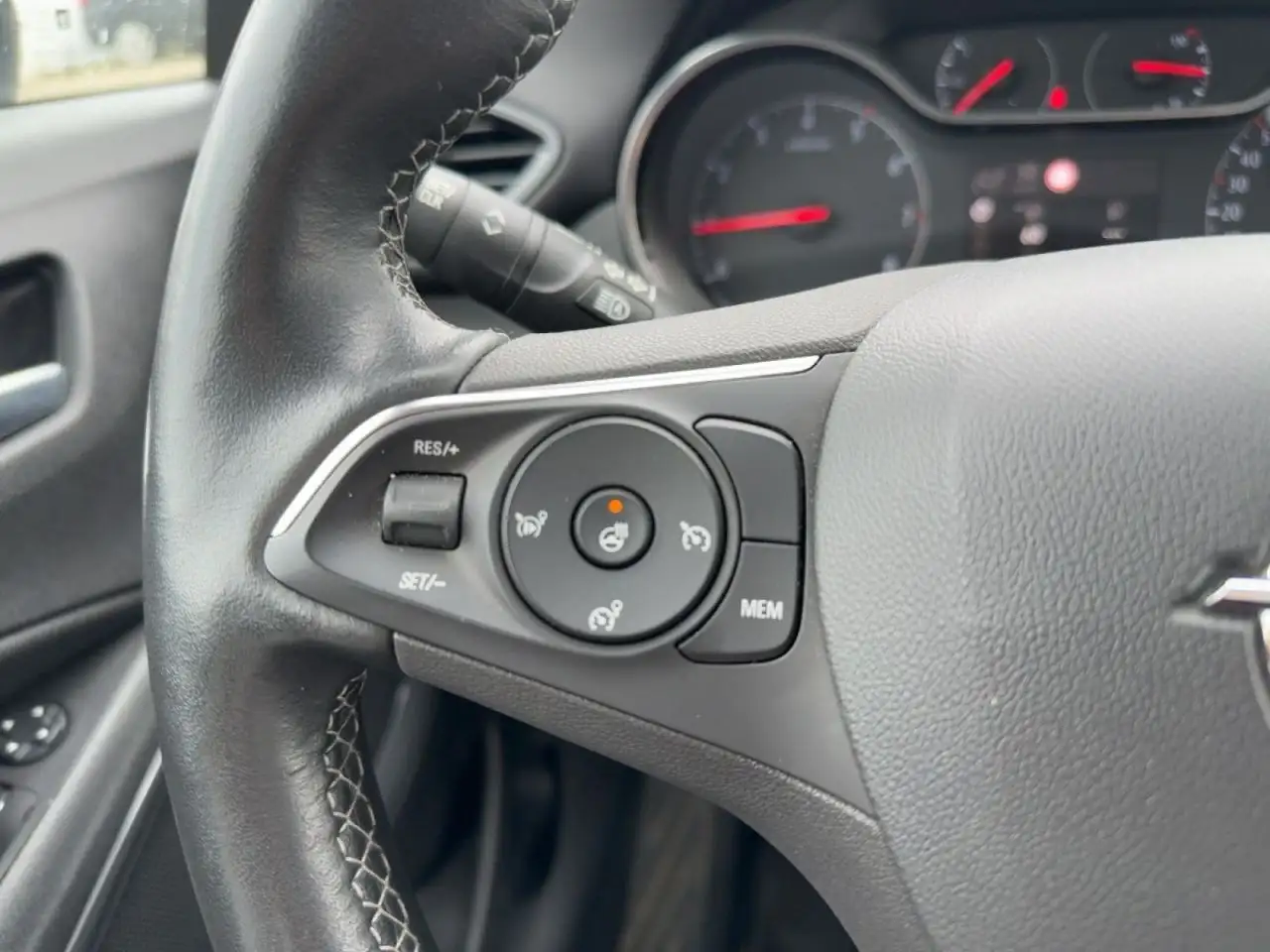 Opel Crossland Elegance — معرض صور السيارة 16