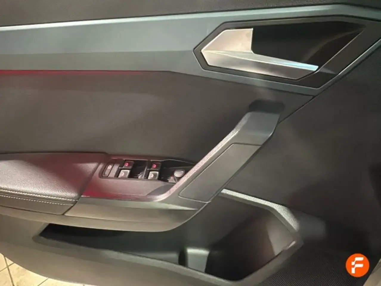 SEAT Arona 1.5 EcoTSI S&S Special Edition DSG7 150 — معرض صور السيارة 25