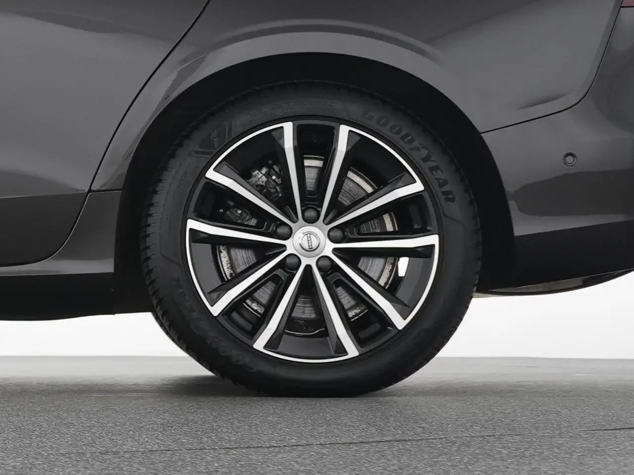 Volvo V60 T8 AWD Plus Dark ACC*HUD*360°KAMERA*H&K — معرض صور السيارة 20